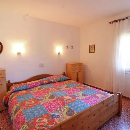 Holiday home Vintage In With Private Pool