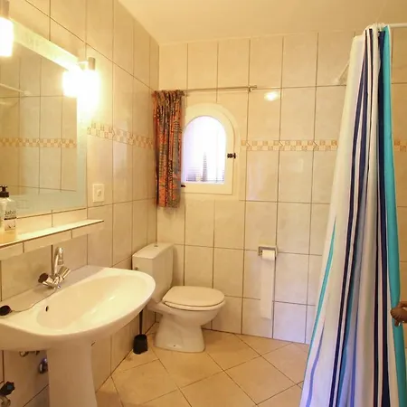 Holiday home Vintage In With Private Pool
